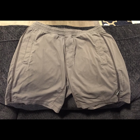 lululemon athletica Other - Men's Lululemon Large Short.